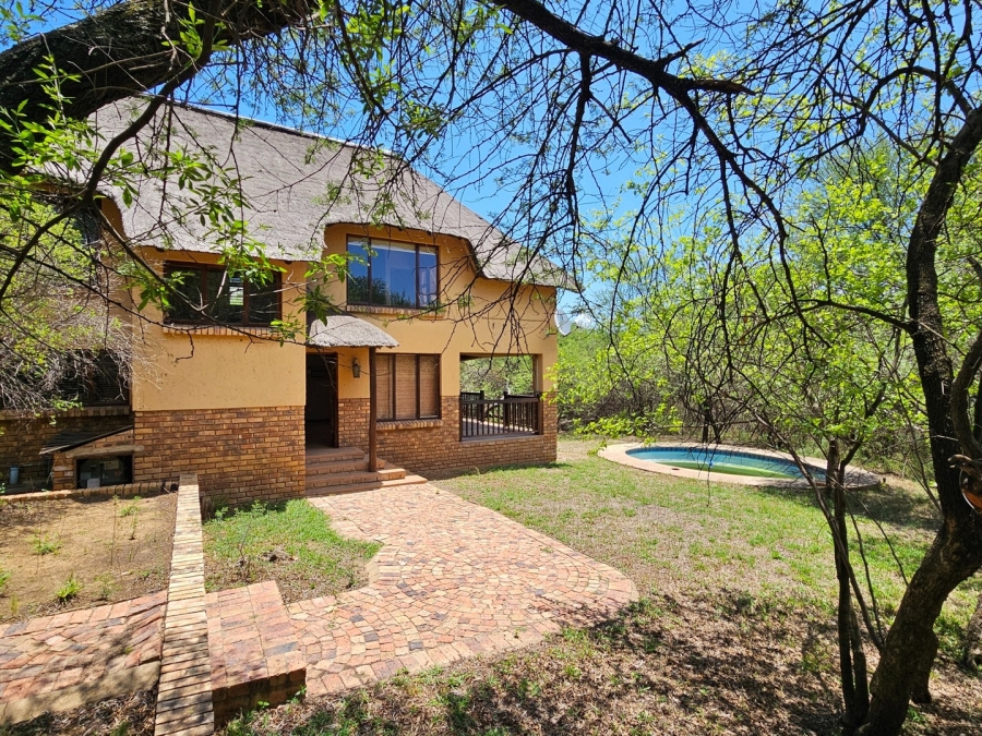 3 Bedroom Property for Sale in Boschenvaal River Front Lodges Free State